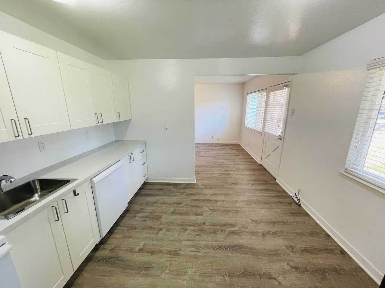 2301 James Ave #2 - Photo 7 of 18