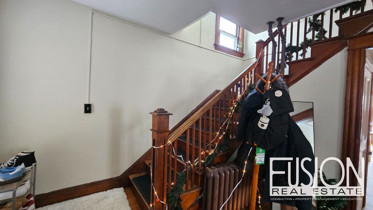 26 Fletcher Pl - Photo 3 of 34