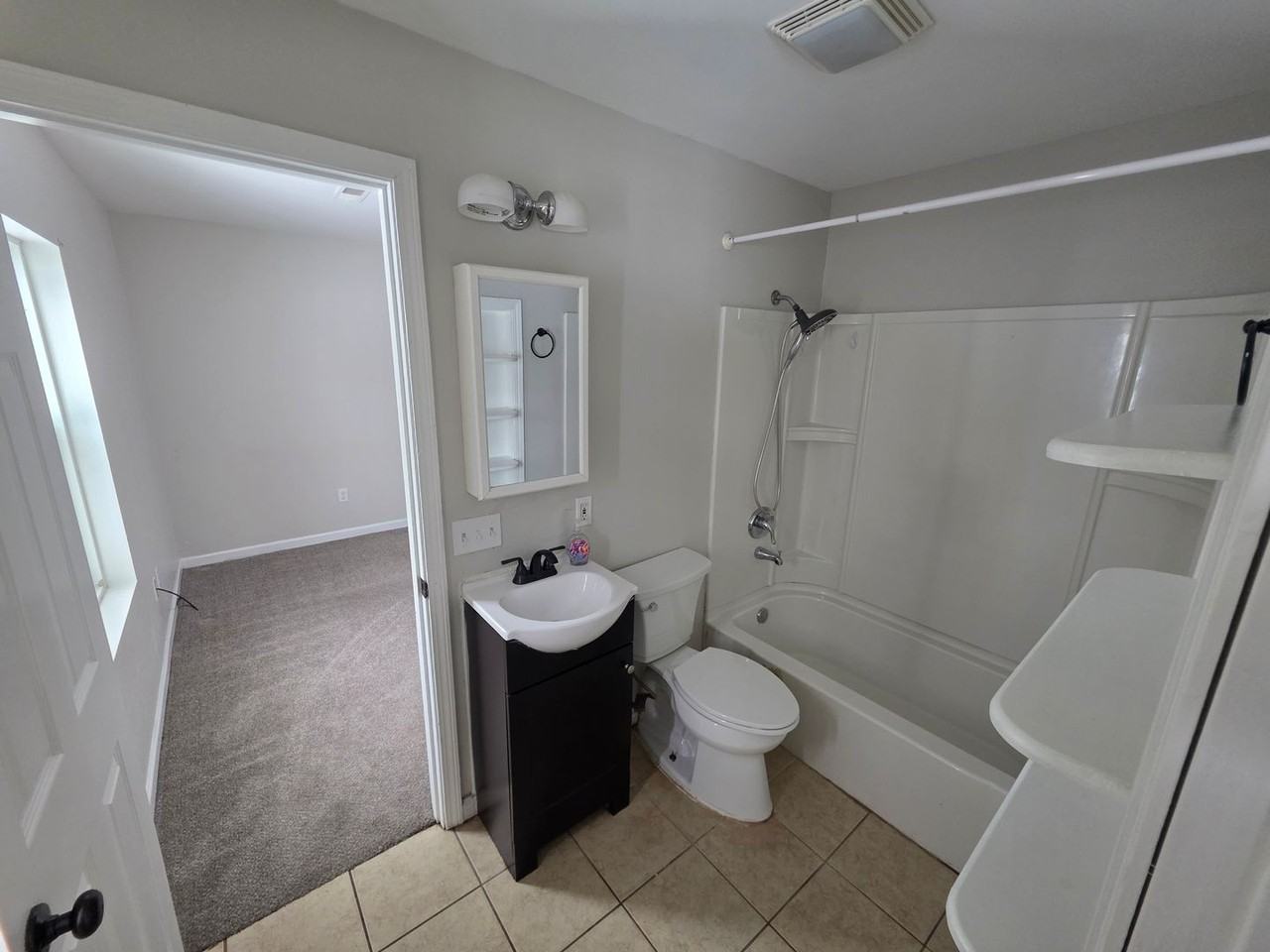 129 E Forest St - Photo 3 of 7