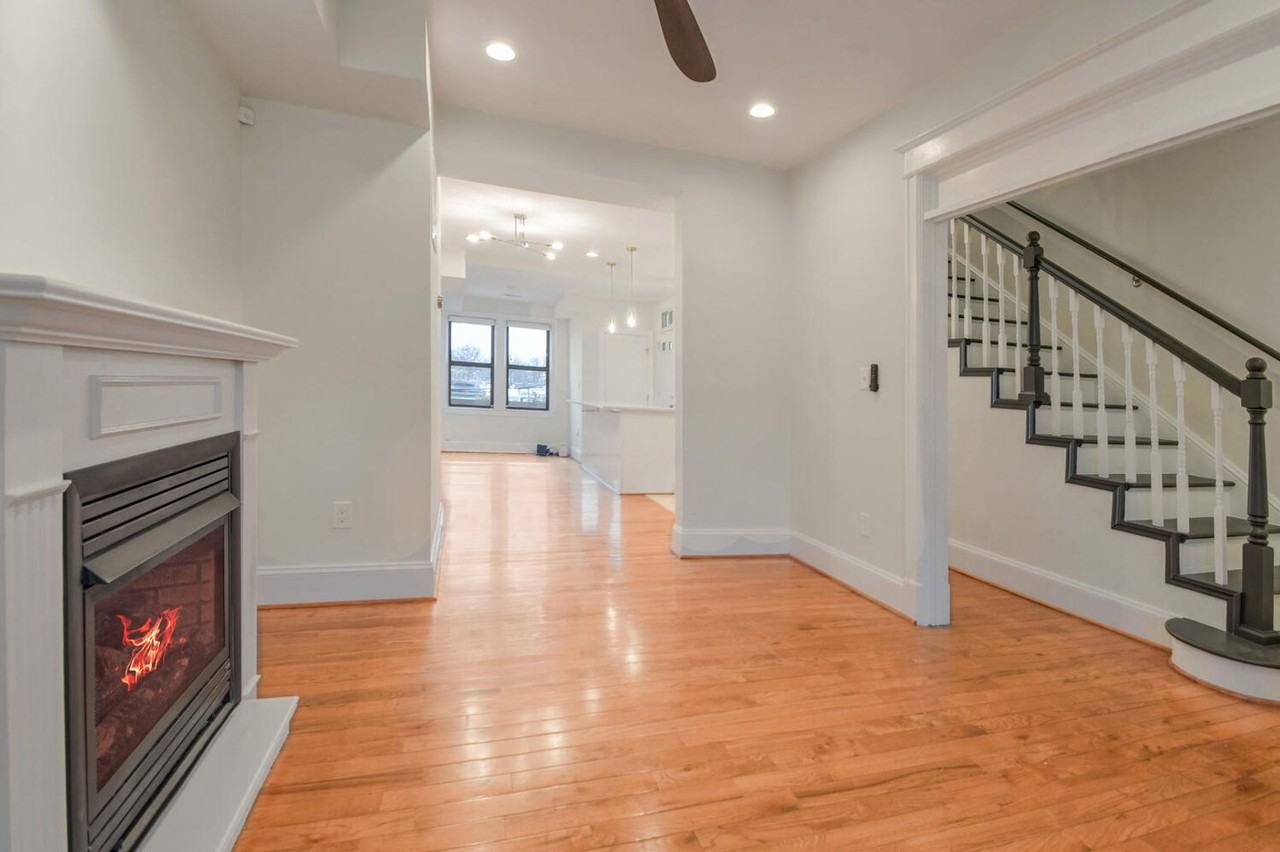 728 Ingraham St Nw - Photo 3 of 25