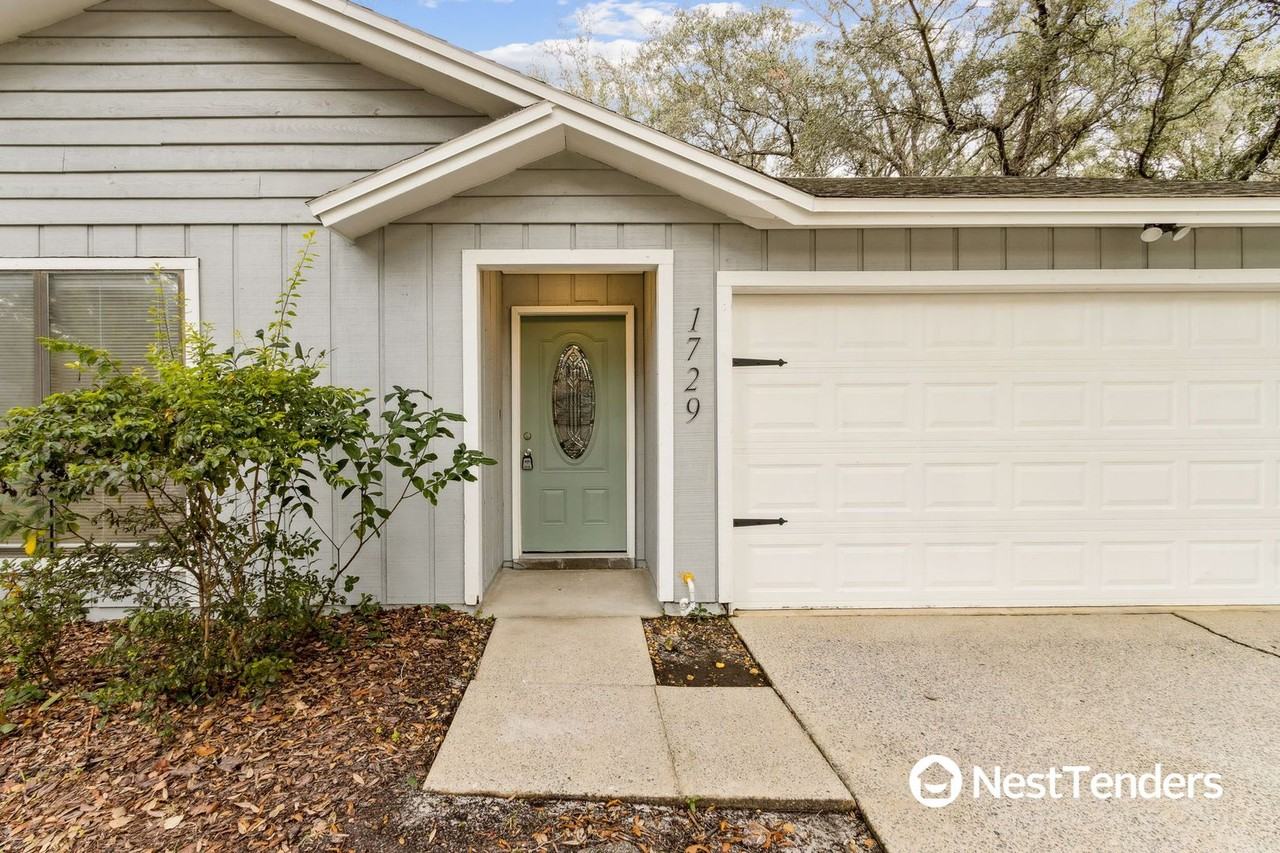 1729 Crescent Rd - Photo 2 of 39