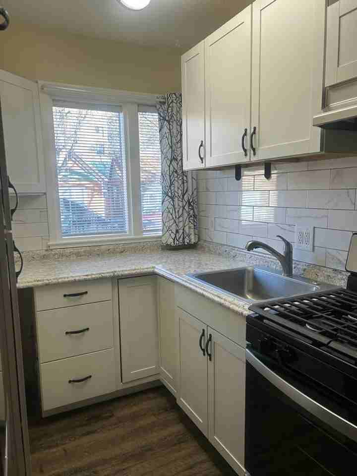 412 8th Street - Photo 2 of 16