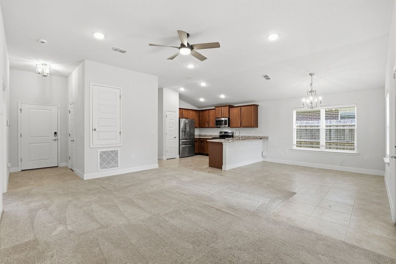 15951 Nw 123rd Ave - Photo 2 of 27