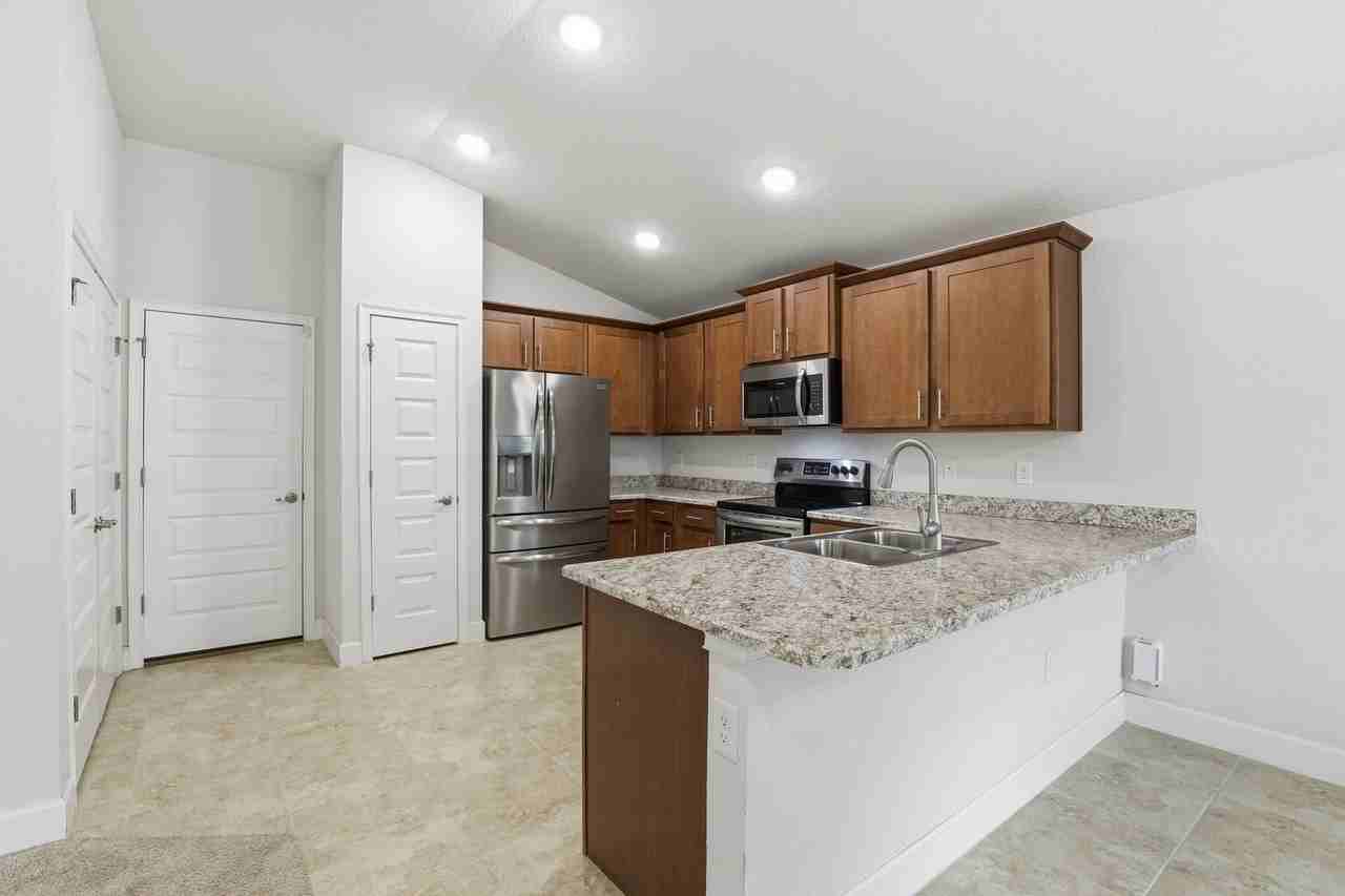 15951 Nw 123rd Ave - Photo 6 of 27