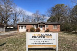 featured image of 3102 Greenhill Dr Nw