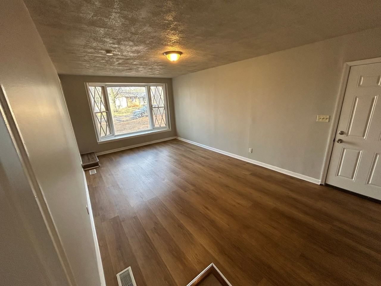 3813 Cary Rd Nw - Photo 3 of 10