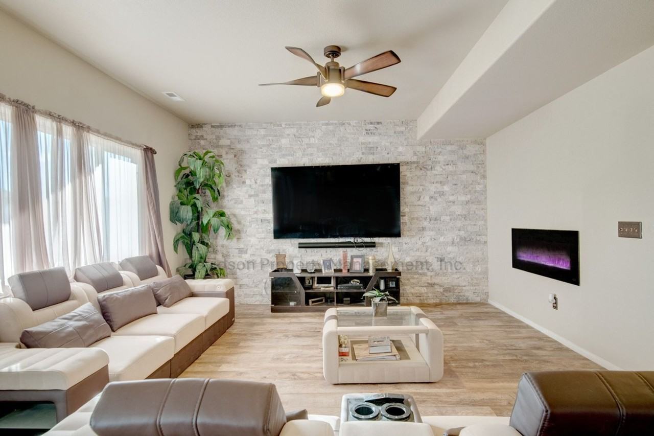 9790 Desert Lily Cir - Photo 6 of 19