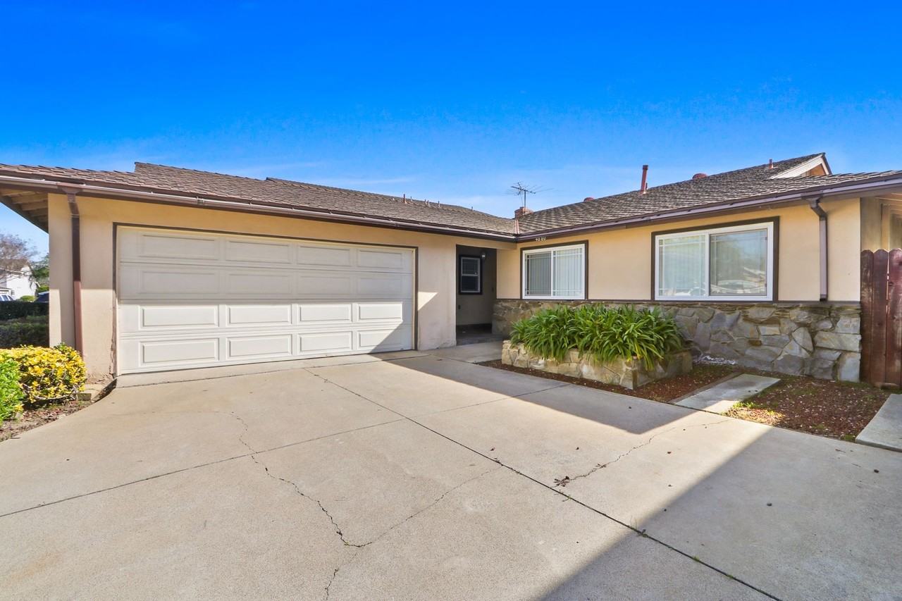 4880 Hazelnut Ave - Photo 2 of 19