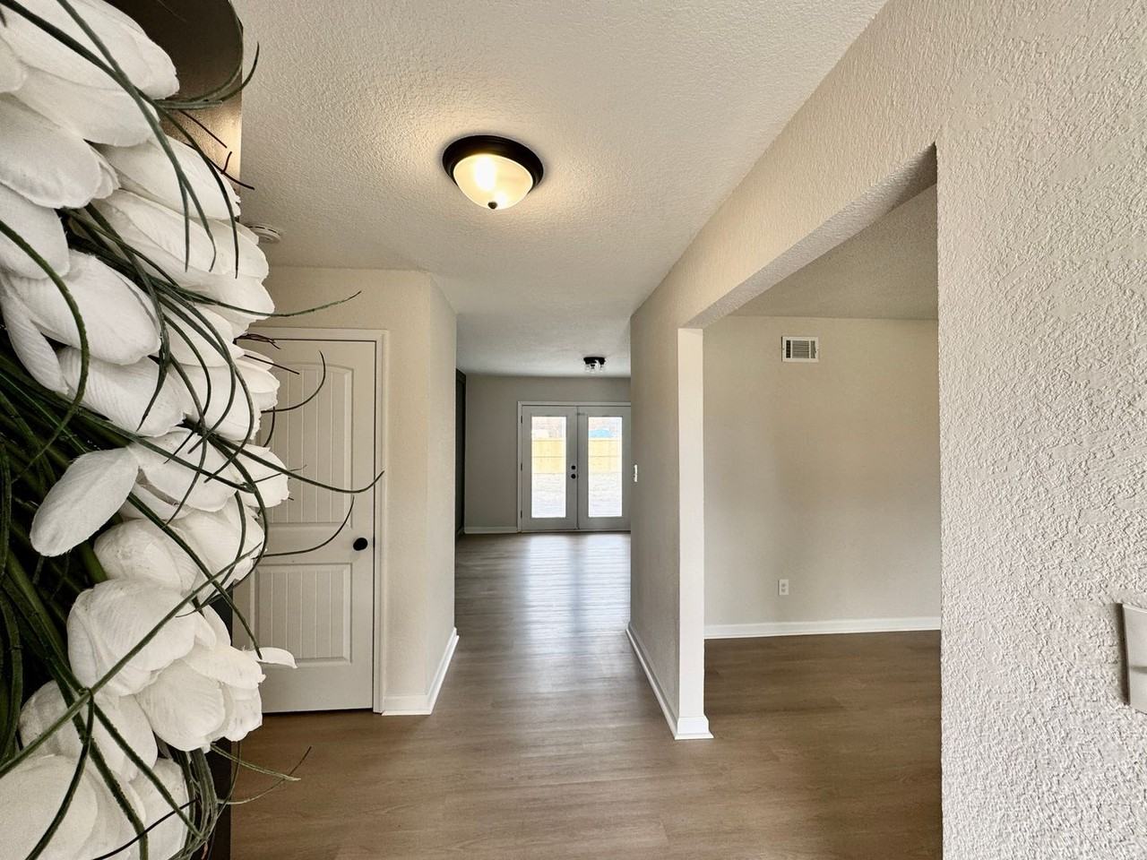 4512 Whitechapel Ct - Photo 4 of 39