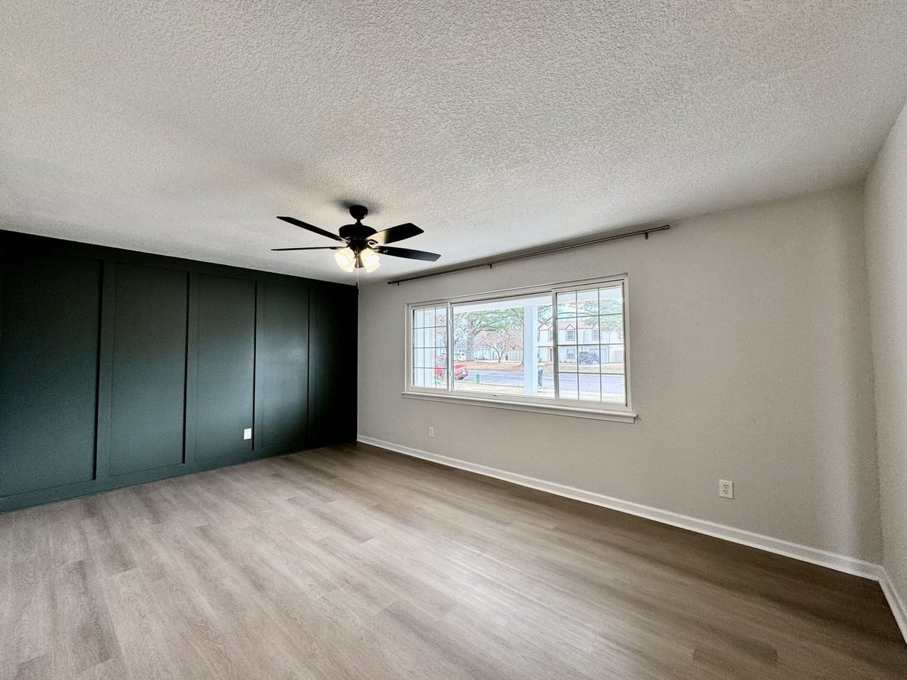 4512 Whitechapel Ct - Photo 7 of 39