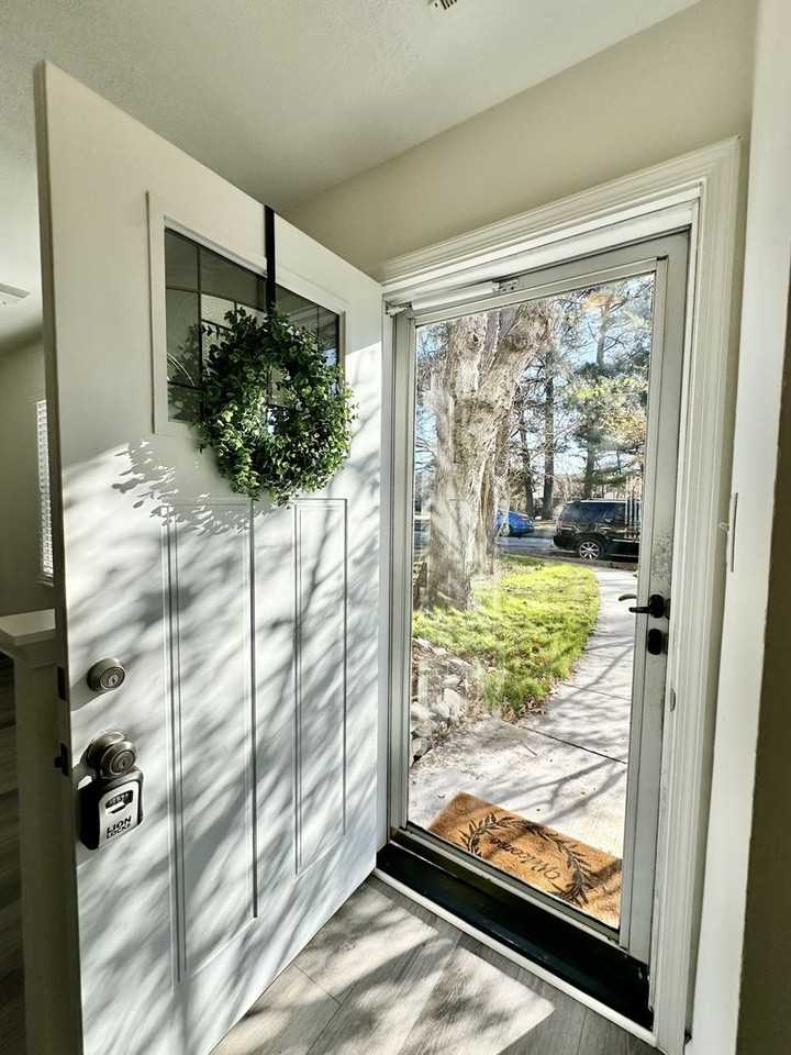 2240 Chadwick Dr - Photo 4 of 39