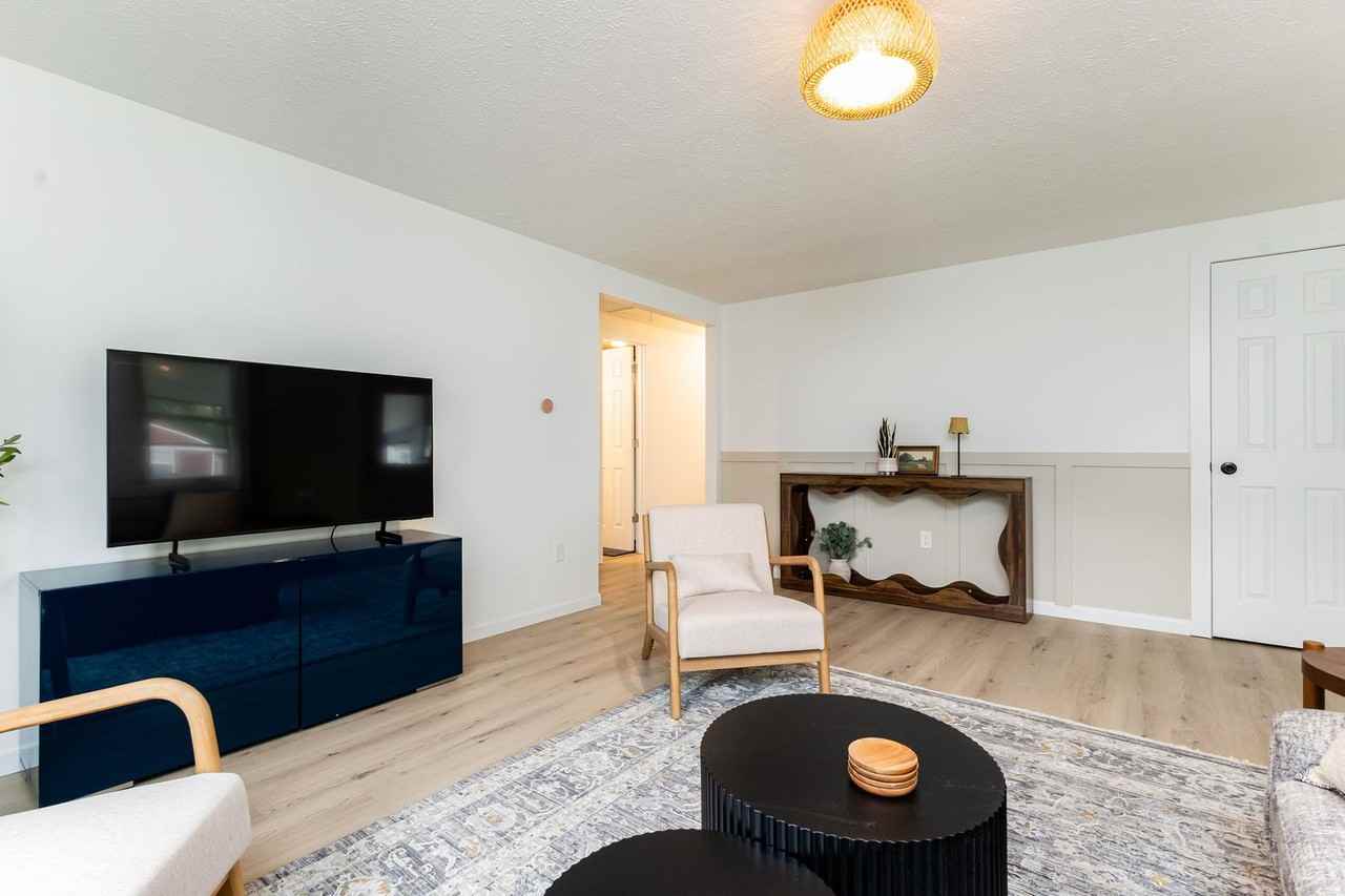 834 Woodcliff Dr - Photo 5 of 24