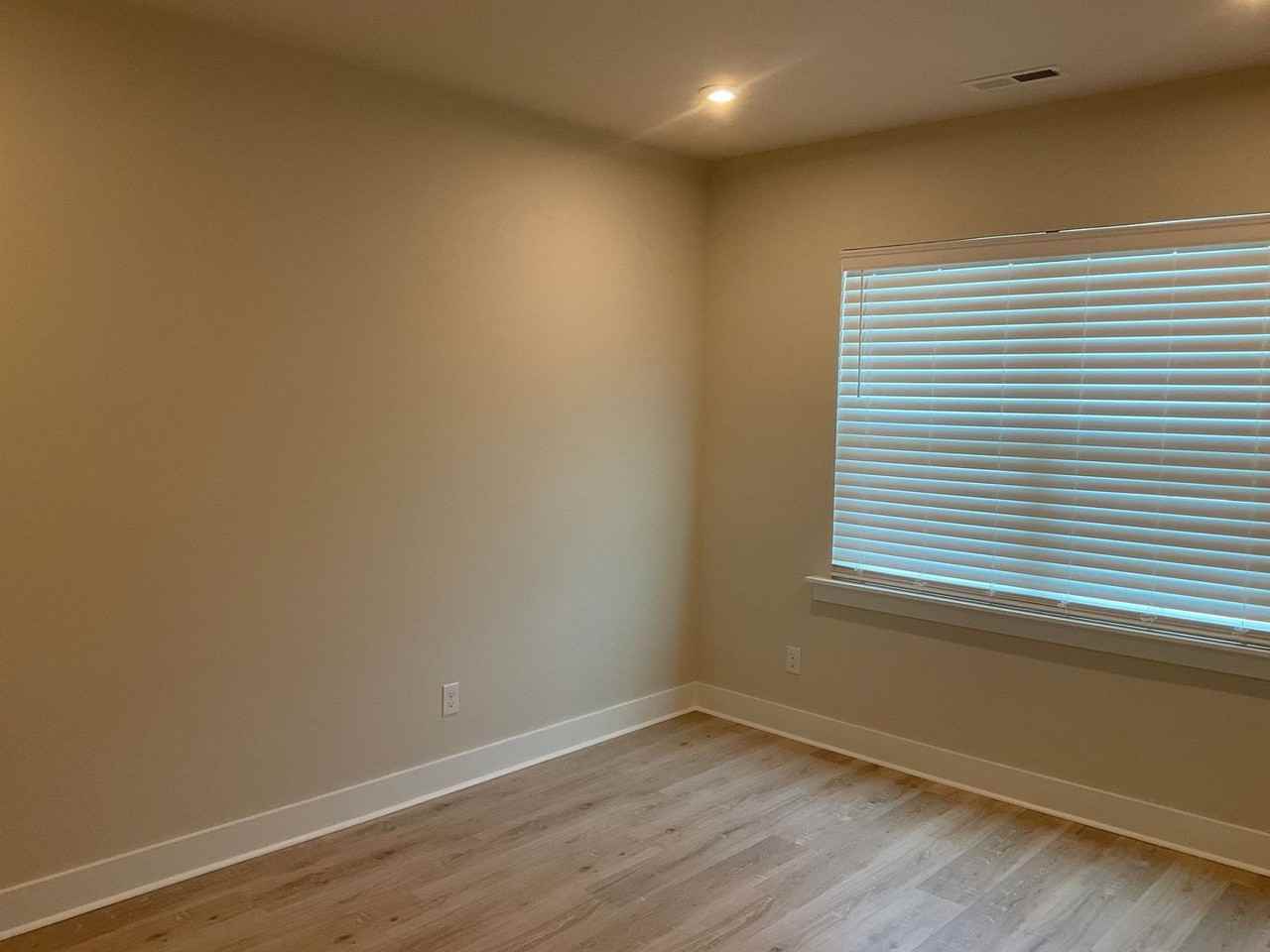308 Ardmore Dr - Photo 3 of 35