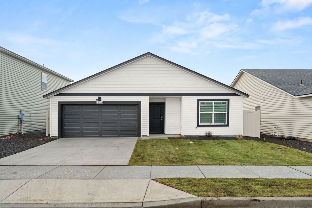 10239 W Sorenstam Rd - Photo 2 of 24