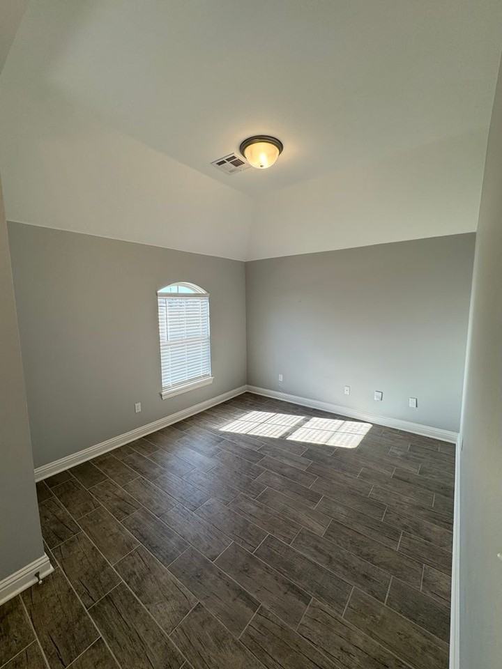 189 Livingston Dr - Photo 5 of 11