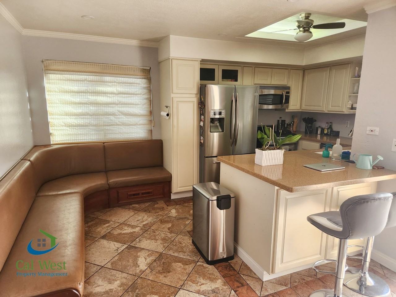 370 Madison Dr - Photo 4 of 13