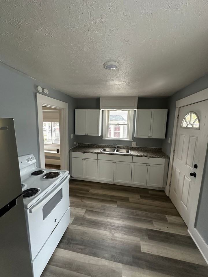 549 Dayton St - Photo 6 of 14