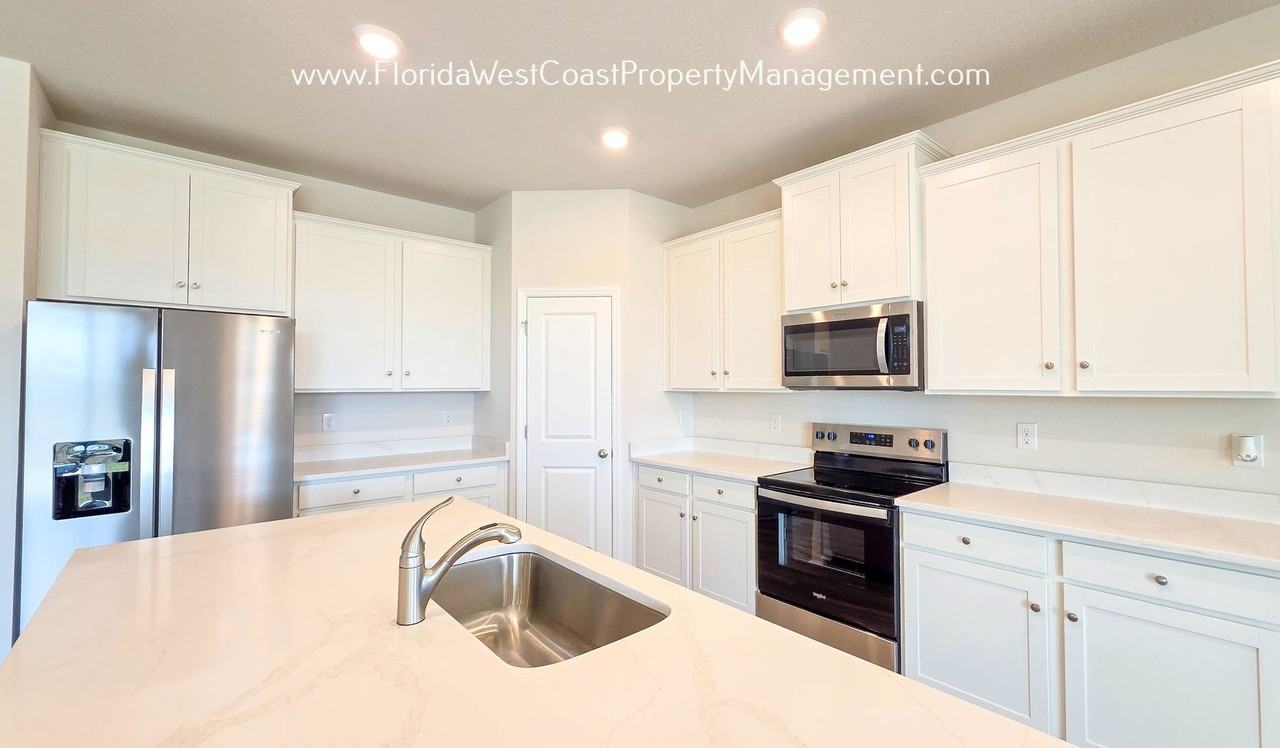 5624 Silver Moonlight Dr - Photo 2 of 46