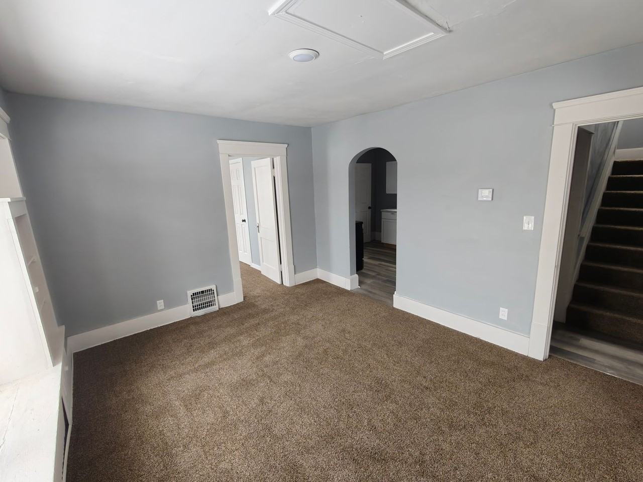 1183 Harpster Ave #1 - Photo 6 of 29