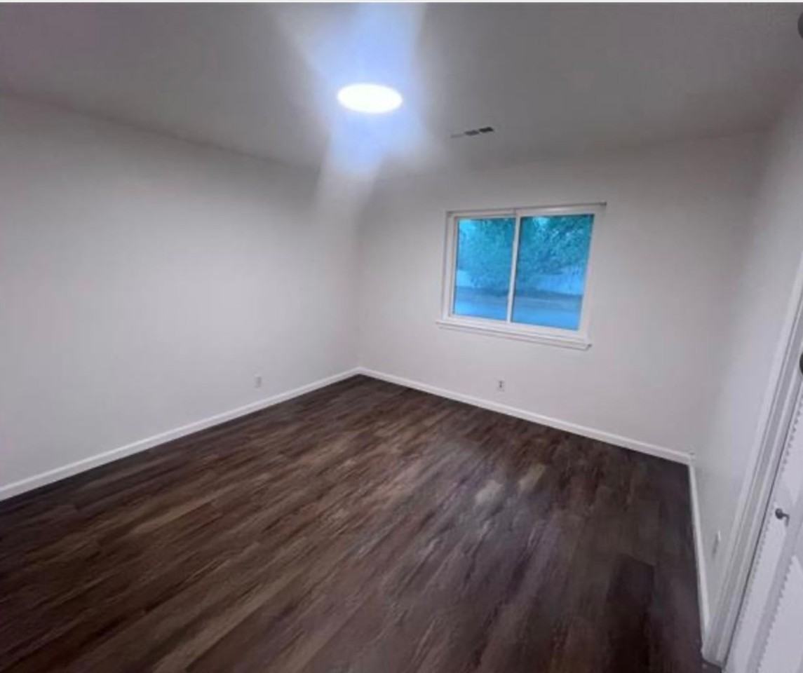 1924 W Urbana St - Photo 7 of 11