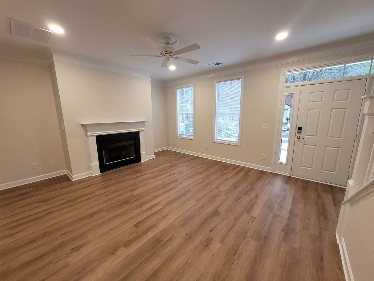 121 Singleton Rd - Photo 2 of 12