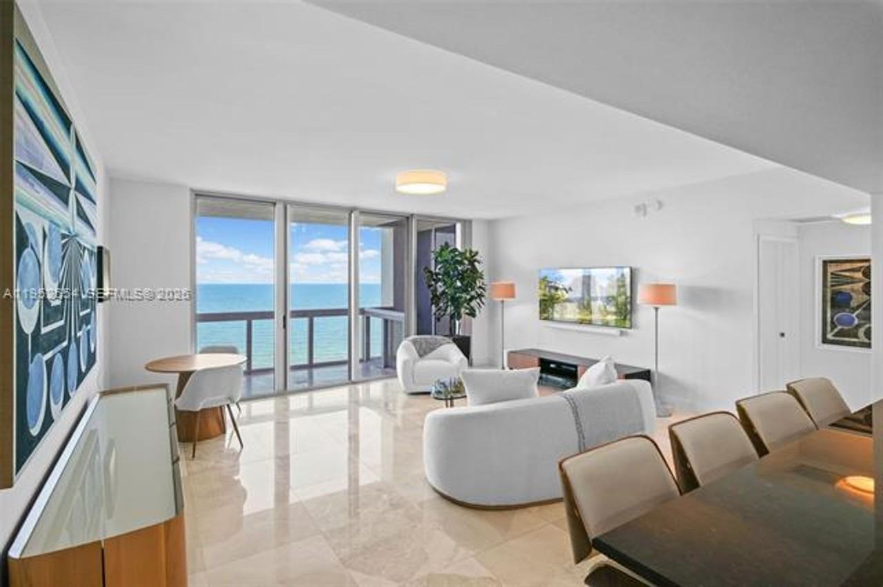 6899 6899 Collins Ave appt 1507 - Photo 4 of 30