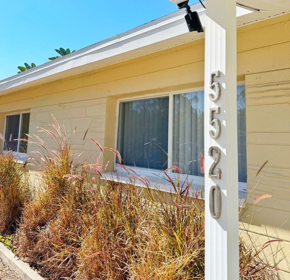 5520 Hobson St Ne - Photo 4 of 37