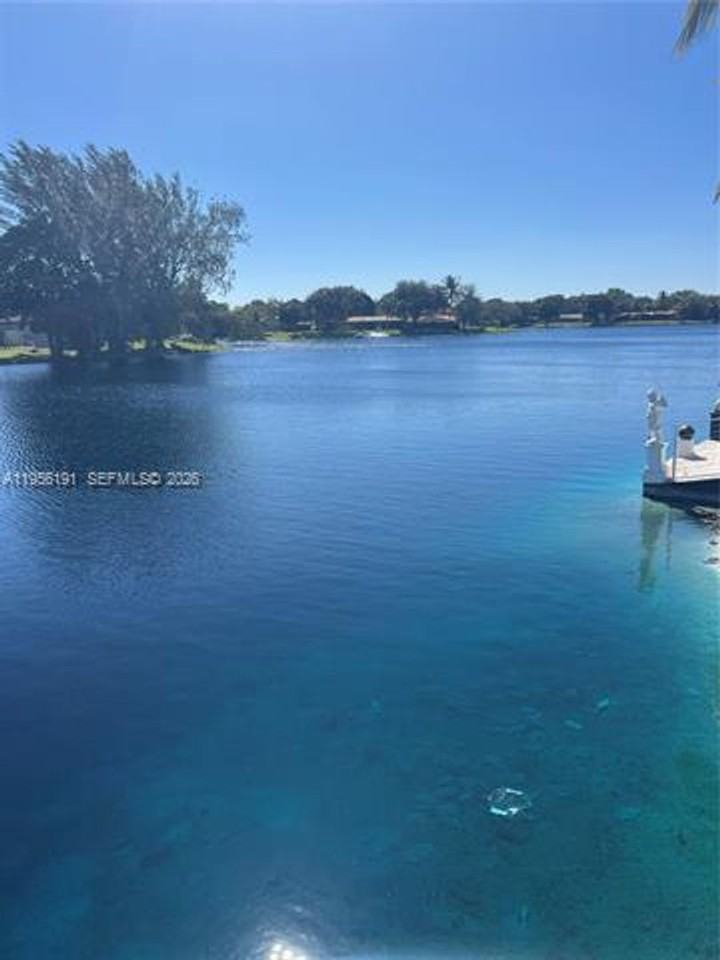 6484 6484 E Miami Lakes Dr th E - Photo 4 of 41