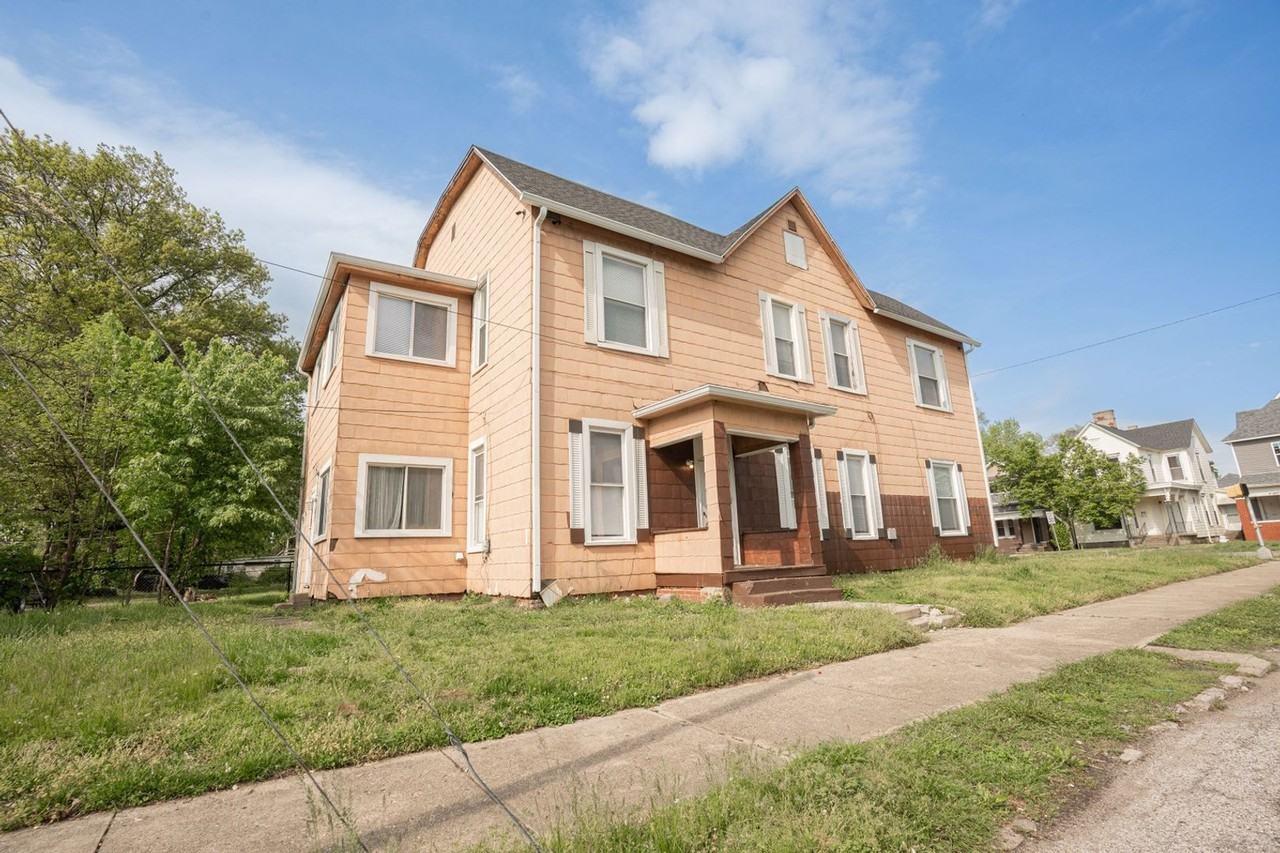 731 S 7th St - Photo 2 of 26