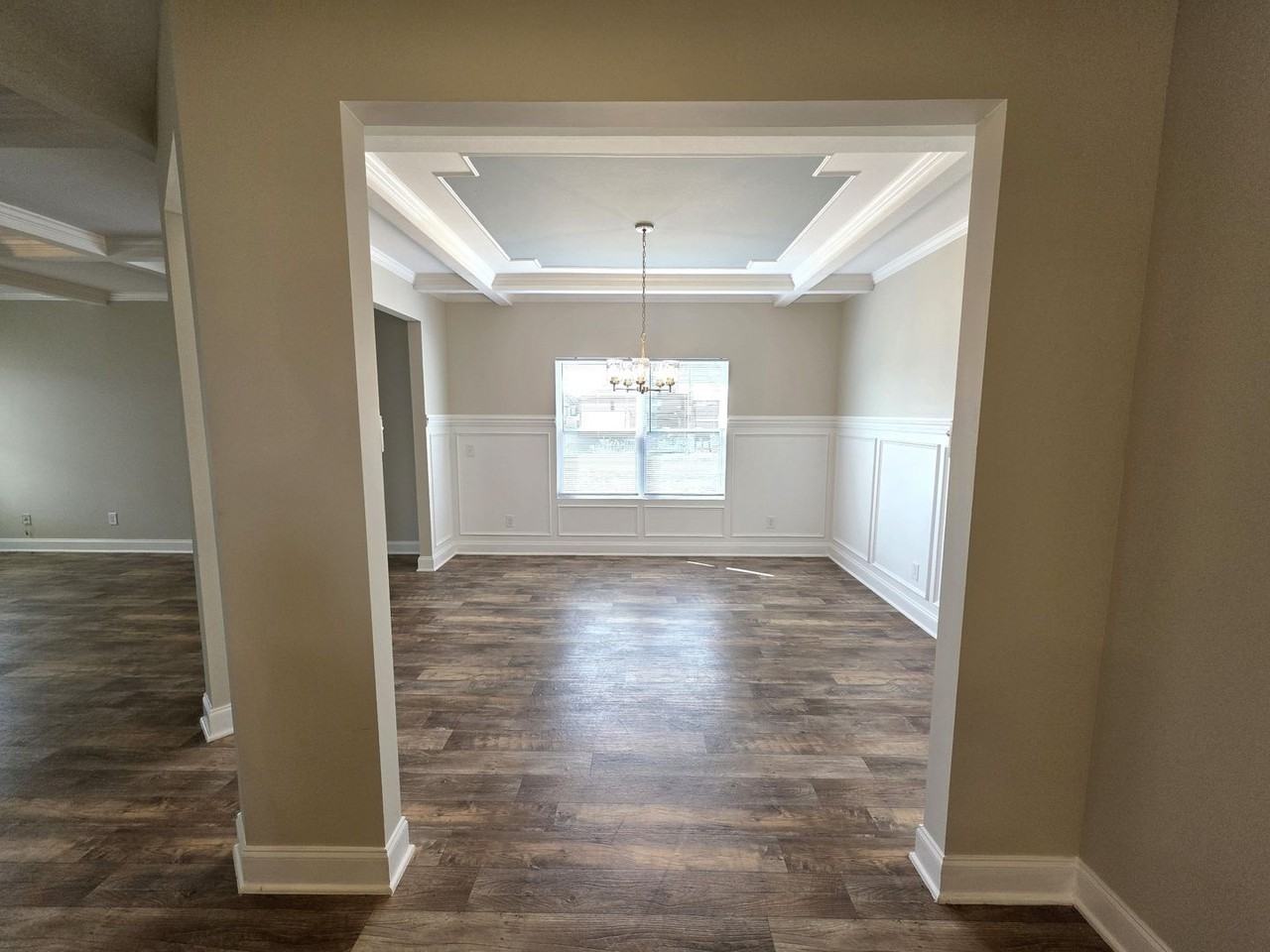 2260 Viking Ct - Photo 3 of 14