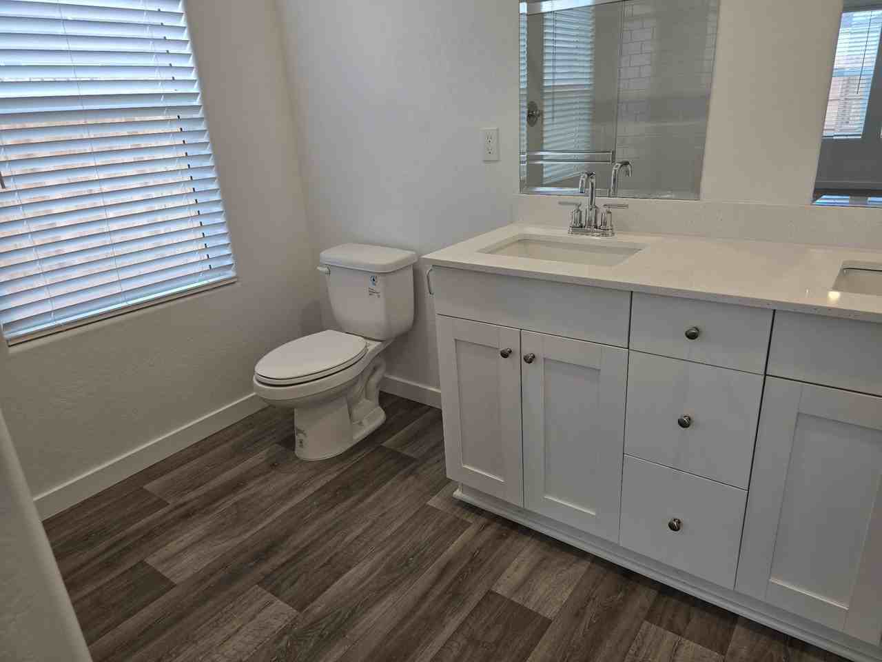 1563 N Mitchell St - Photo 7 of 23