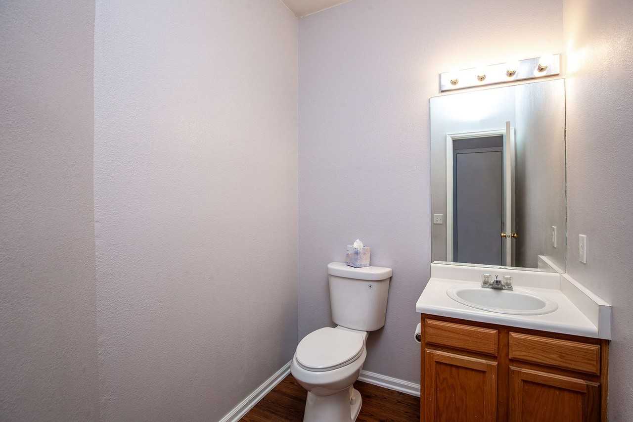 7220 Mount Higgins Hts - Photo 5 of 26