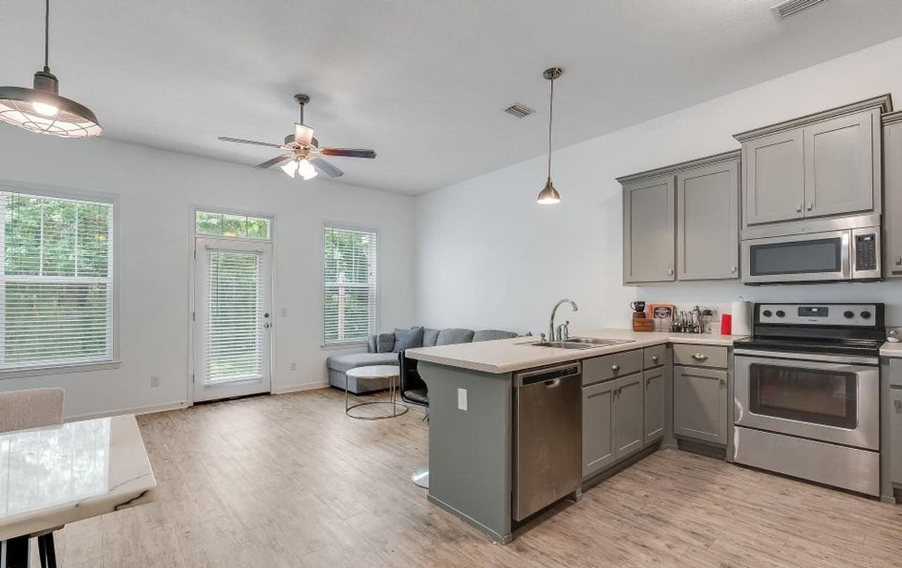 7228 Quail Hollow Dr - Photo 3 of 18