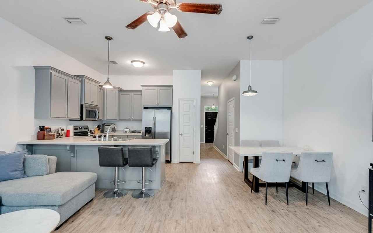 7228 Quail Hollow Dr - Photo 5 of 18