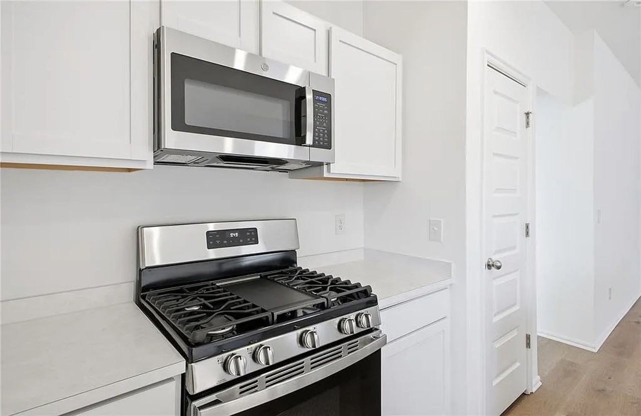 12036 12036 SW 36th St - Photo 3 of 22