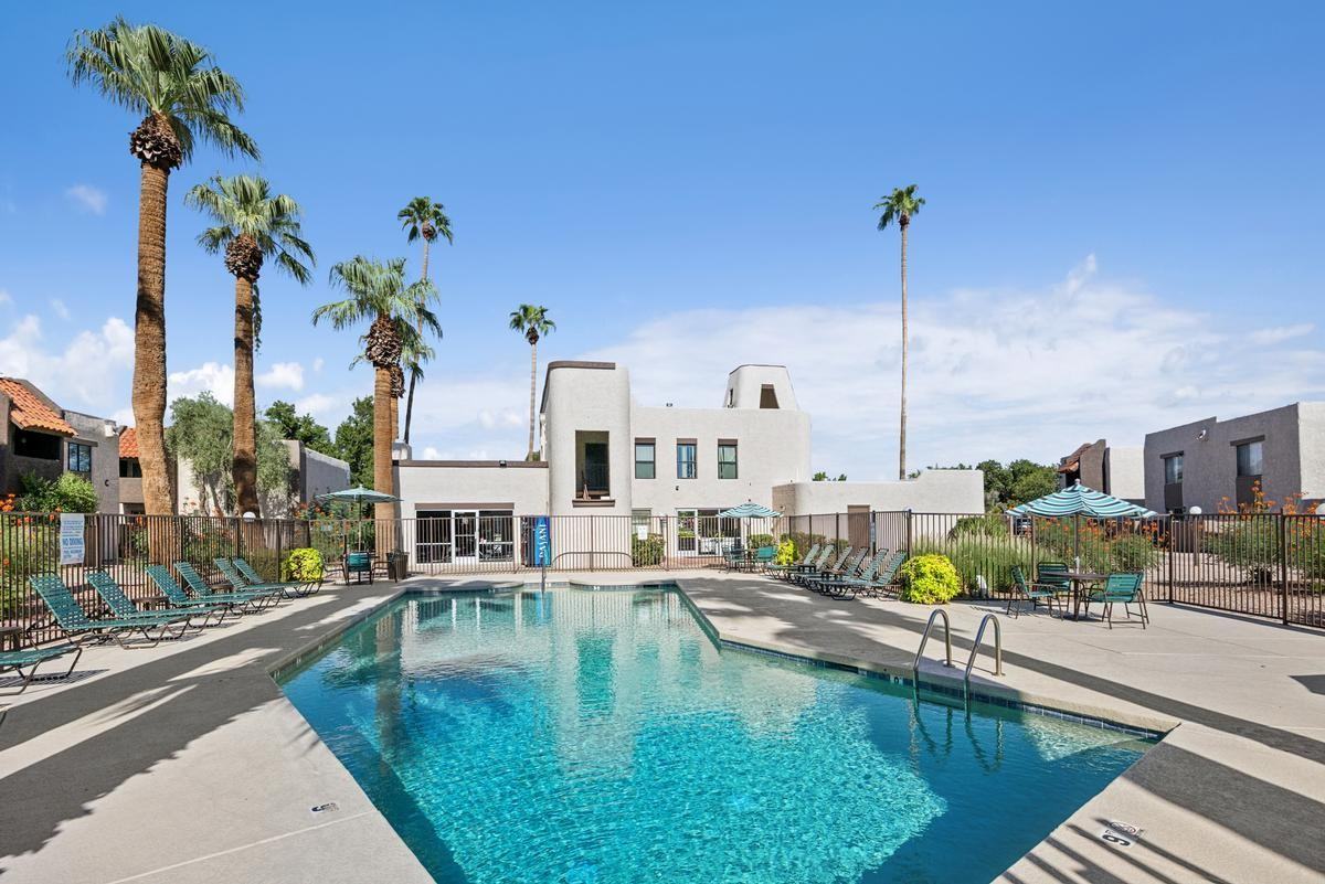 3161 W Cheryl Dr - Photo 2 of 22