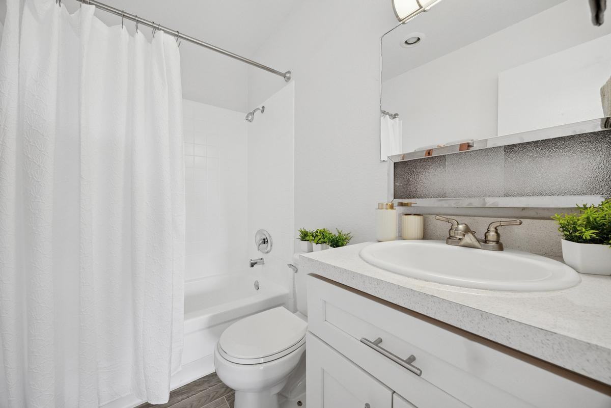 3161 W Cheryl Dr - Photo 4 of 22