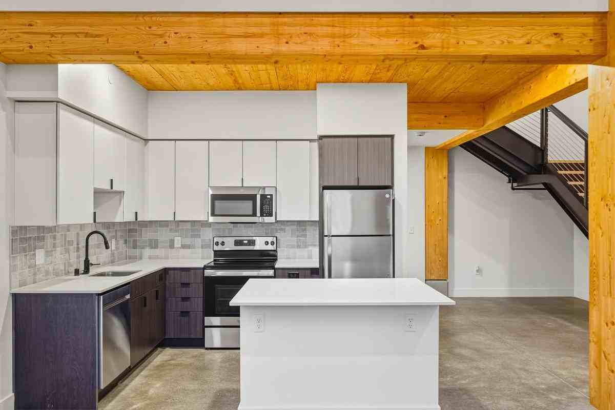 208 N Samish Way - Photo 2 of 25