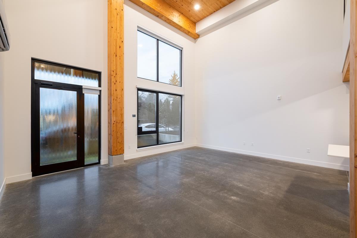 208 N Samish Way - Photo 4 of 25