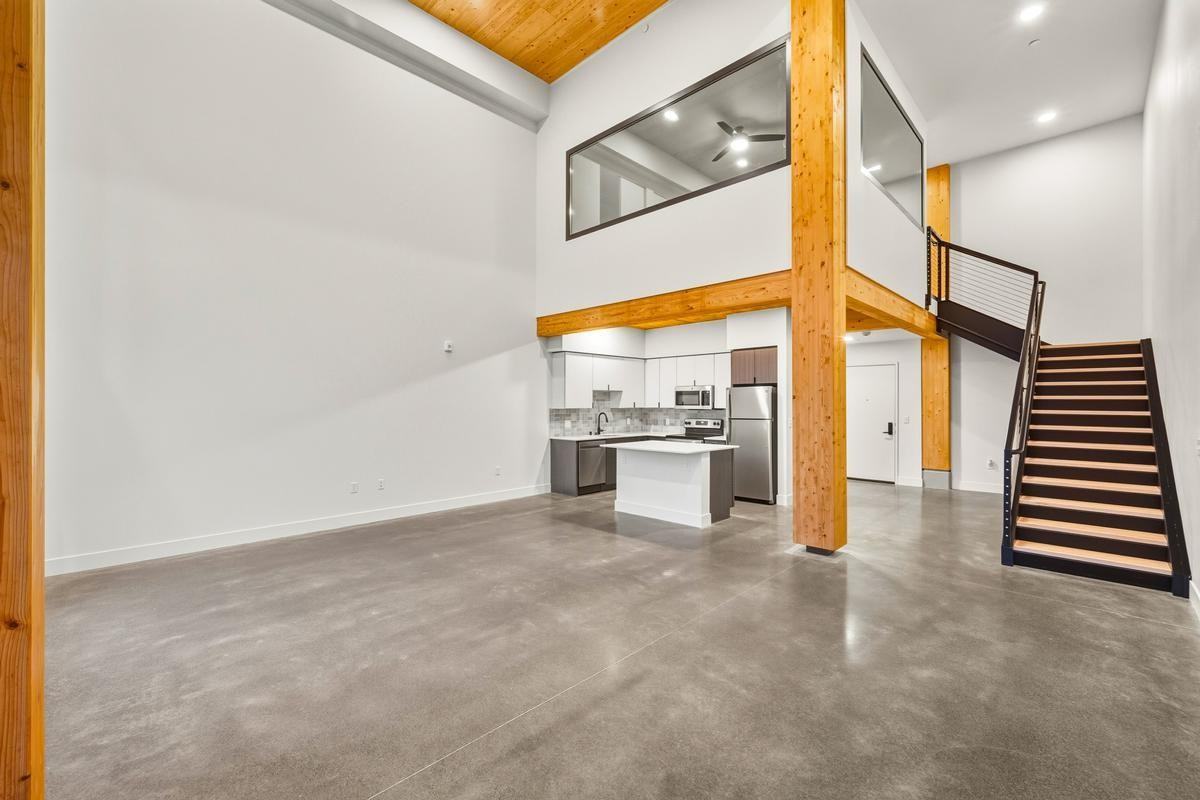 208 N Samish Way - Photo 6 of 25