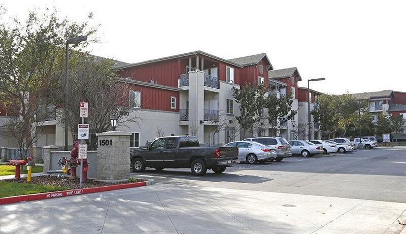 1501 Almaden Expy - Photo 2 of 12