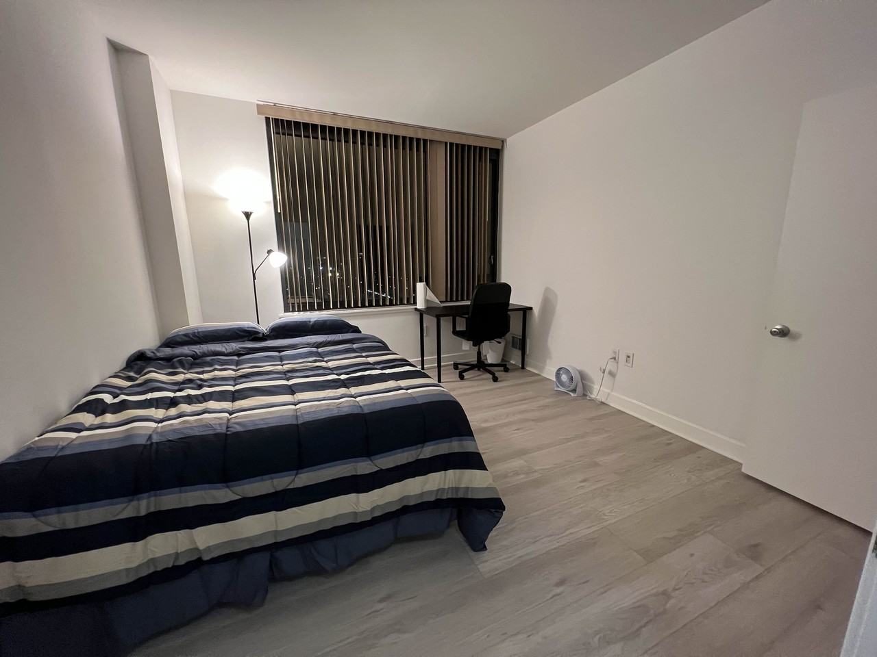 700 4th Street - Photo 6 of 27