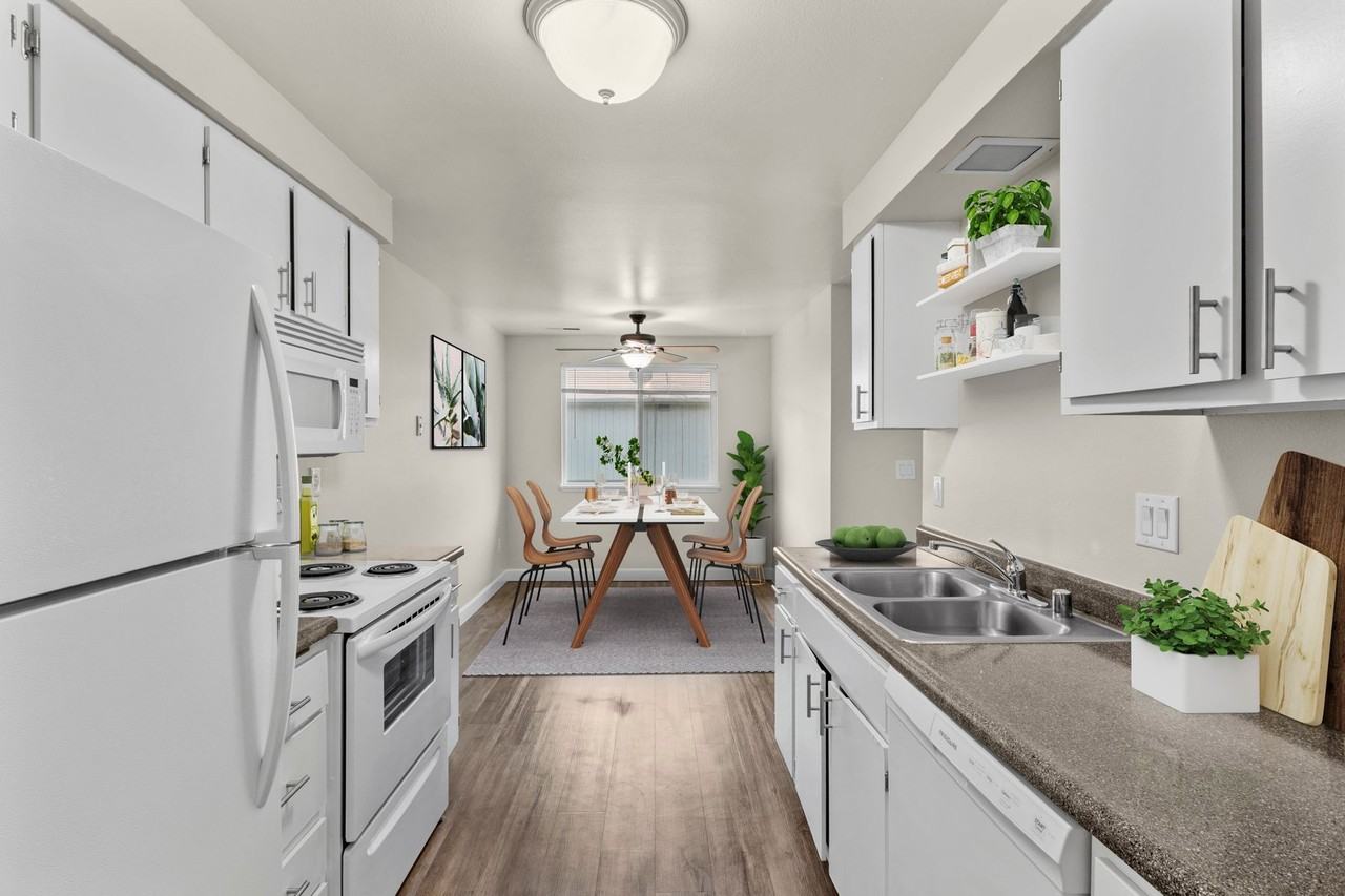 Irving Place Apartments - Photo 5 of 50