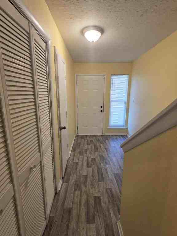 46 Sandalwood Cir - Photo 2 of 13