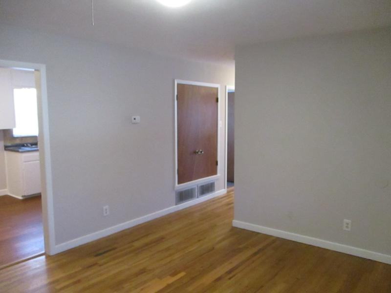 1005 S 11th St - Photo 5 of 50