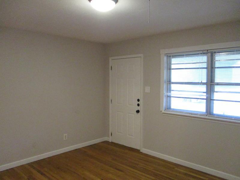 1005 S 11th St - Photo 6 of 50