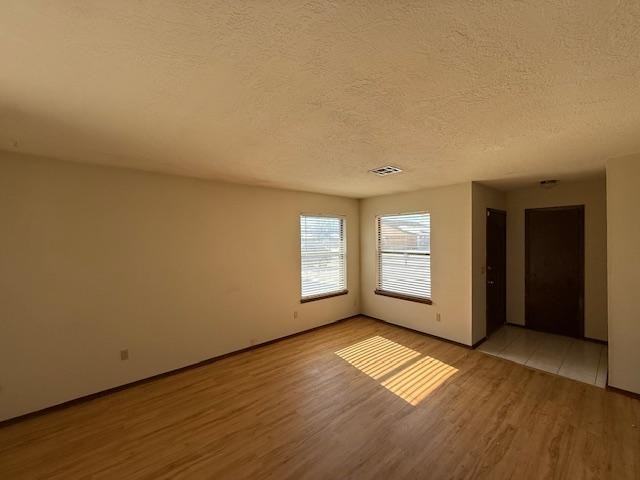 114 Barrett Pl - Photo 2 of 9