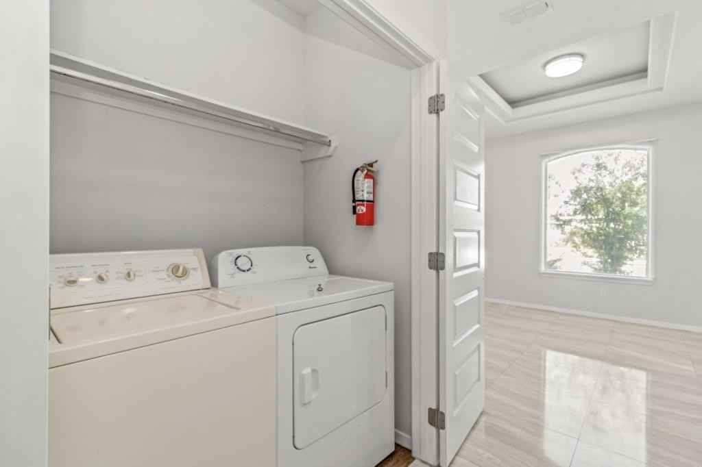 512 Downing Ave Apt 4 - Photo 7 of 12