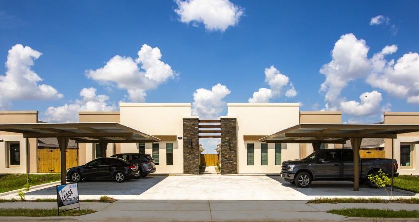 1417 Coyote Hls Apt 1 - Photo 2 of 6