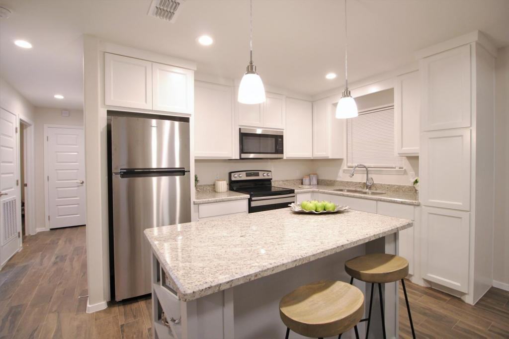 1417 Coyote Hls Apt 1 - Photo 3 of 6